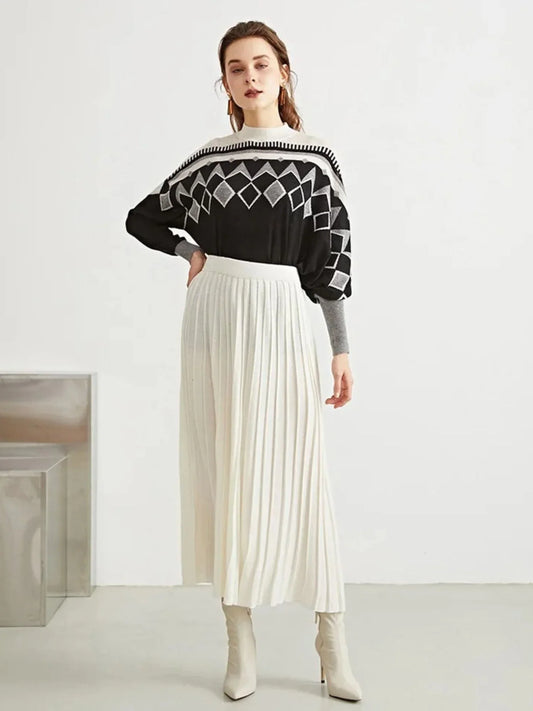 Pleated Long Skirt in Wool Blend